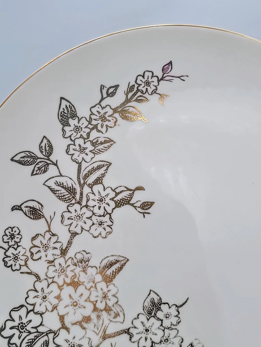 Knowles Apple Blossom X4013 Dinner Plates 10” Gold Trim Freda Diamond Set 2 Vtg